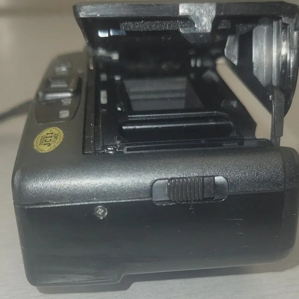 Fujifilm DL-155 TELE 35mm Point & Shoot Autofocus Built-In Flash Black